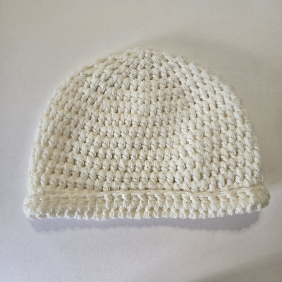 Bundle of 2 Winter Hats - Picture 3 of 8